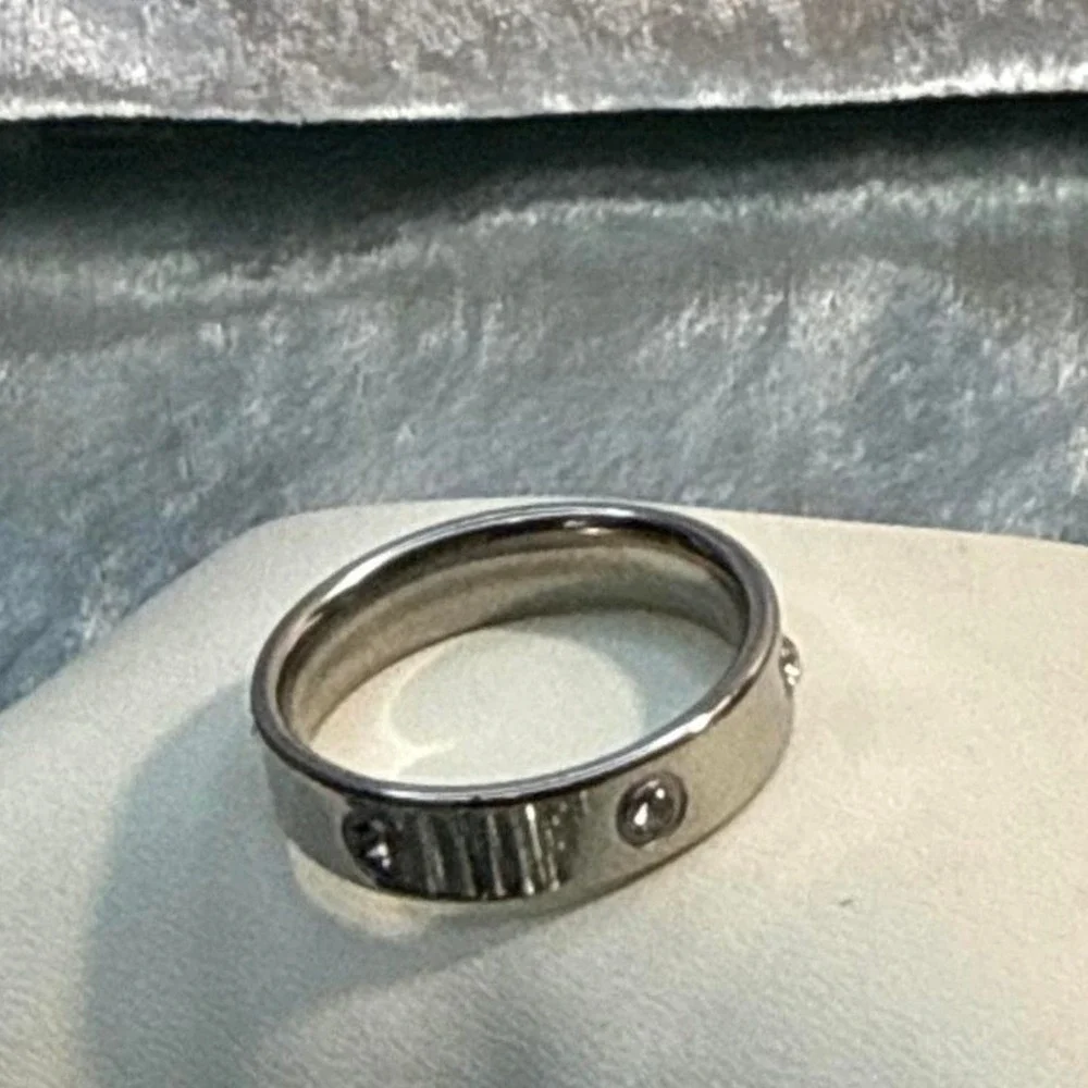 New Silver Plated Stainless Steel Cubic Zirconia Ring Size 12 Hypoallergenic NIB